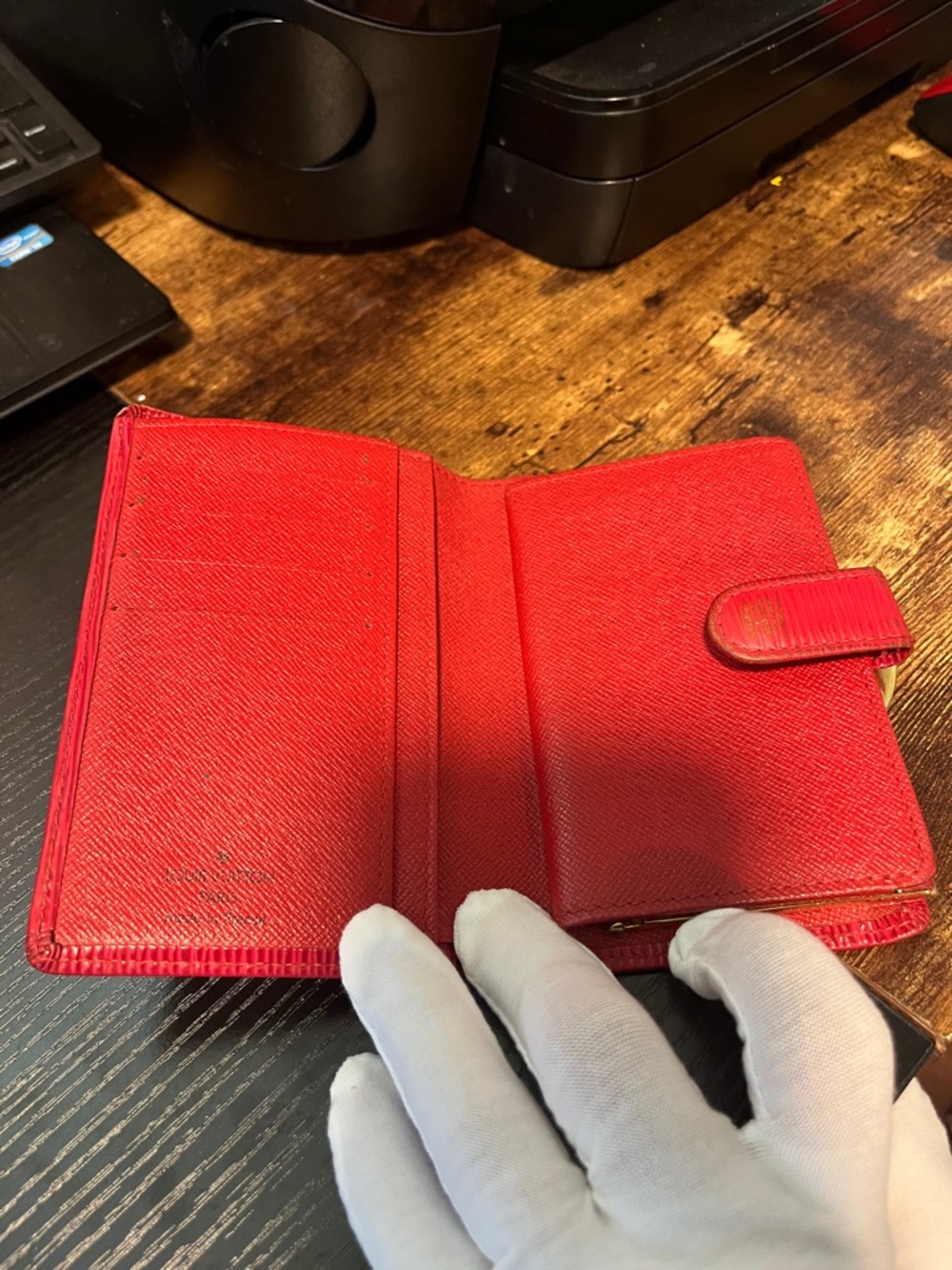 Louis Vuitton Epi Leather Portefeuille Viennois Wallet Red - Picture 3 of 6